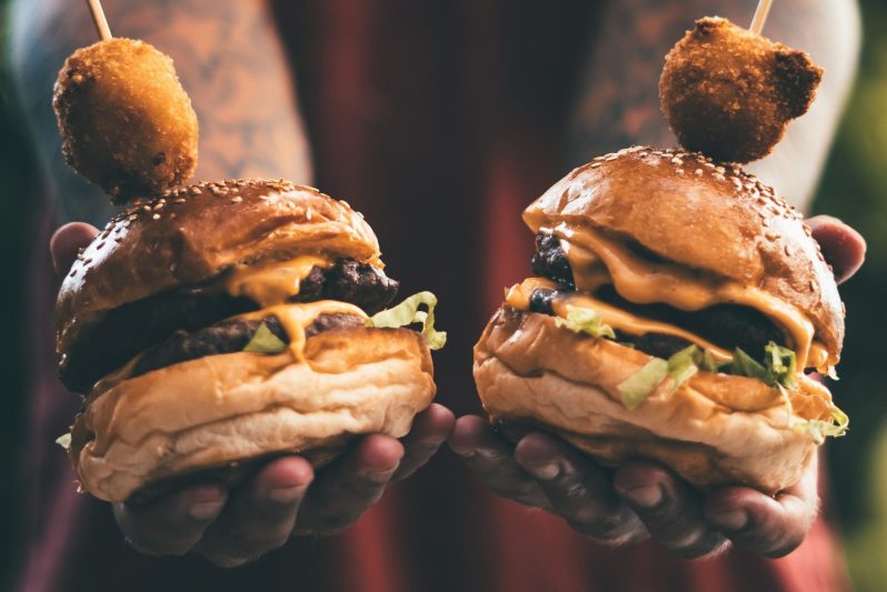 adult-beef-bread-1025804